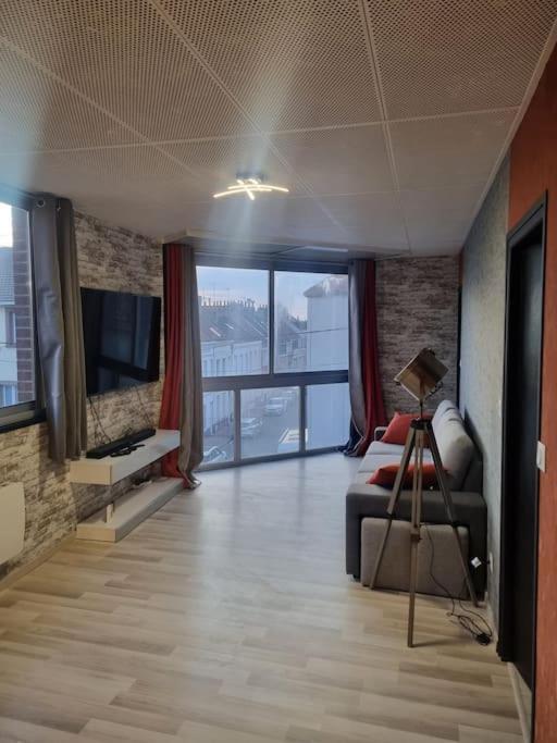 Cosy Loft - Calais Apartment Екстериор снимка
