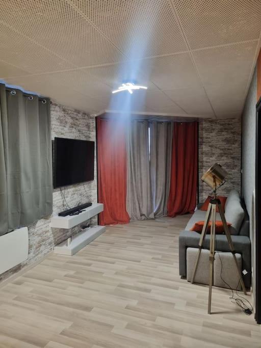 Cosy Loft - Calais Apartment Екстериор снимка