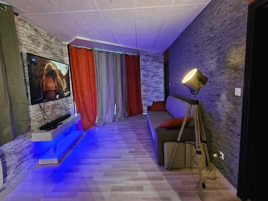 Cosy Loft - Calais Apartment Екстериор снимка
